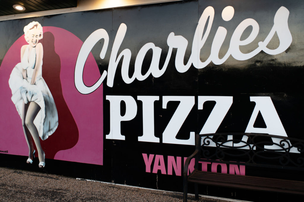 About - Charlie's Pizza House